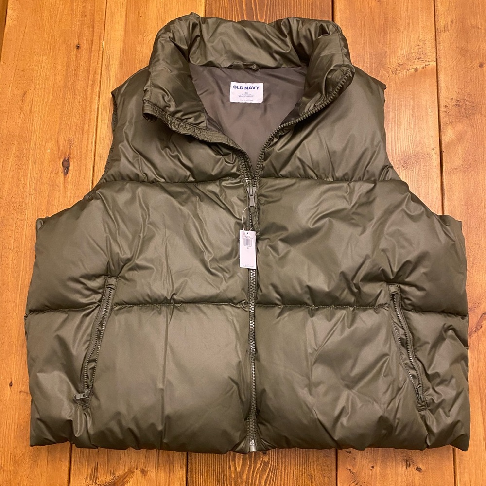 *NWT* Old Navy Quilted Puffer Vest - Sold Out Online